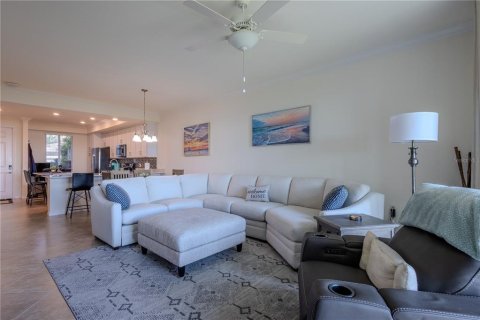 Condo in Bradenton, Florida, 2 bedrooms  № 2216688 - photo 12