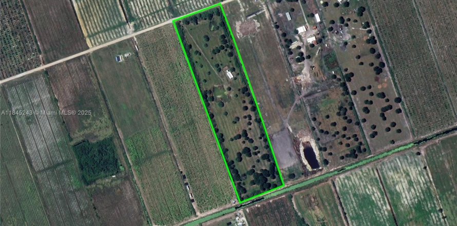 House in LaBelle, Florida 3 bedrooms № 1840968
