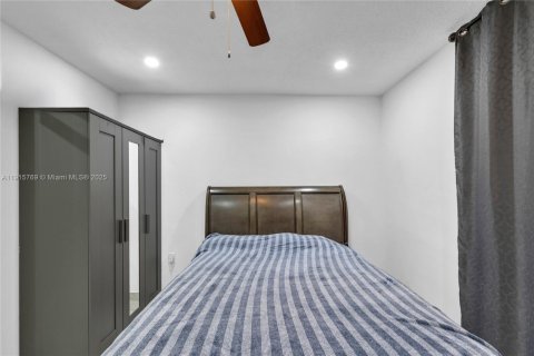 Villa ou maison à vendre à Miami, Floride: 3 chambres, 146.97 m2 № 1973478 - photo 21