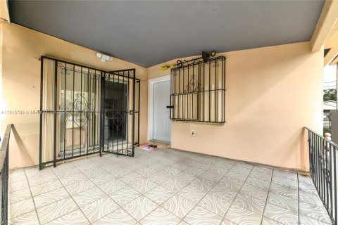 Villa ou maison à vendre à Miami, Floride: 3 chambres, 146.97 m2 № 1973478 - photo 6