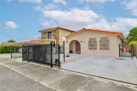 Villa ou maison à vendre à Miami, Floride: 3 chambres, 146.97 m2 № 1973478 - photo 3