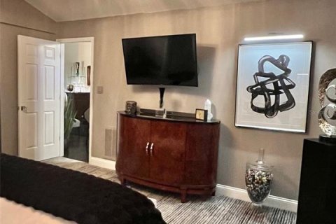 Casa en venta en Seminole, Florida, 4 dormitorios, 210.61 m2 № 1807409 - foto 22