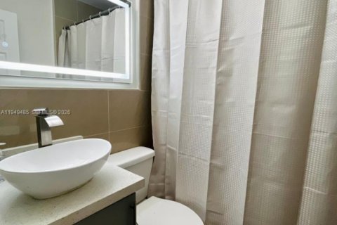 Снять в аренду кондоминиум в Майами-Бич, Флорида 2 спальни, 52.95м2, № 2004978 - фото 6