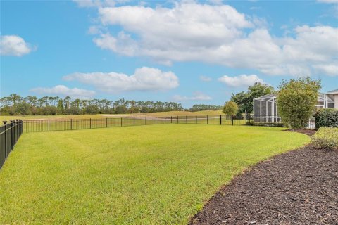House in New Smyrna Beach, Florida 4 bedrooms, 233.28 sq.m. № 1830100 - photo 13