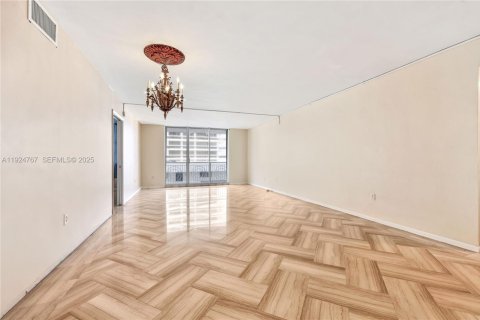 Copropriété à vendre à Miami Beach, Floride: 2 chambres, 122.91 m2 № 1986132 - photo 5
