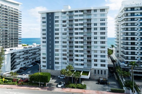 Copropriété à vendre à Miami Beach, Floride: 2 chambres, 122.91 m2 № 1986132 - photo 19