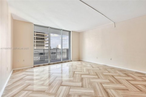 Copropriété à vendre à Miami Beach, Floride: 2 chambres, 122.91 m2 № 1986132 - photo 7