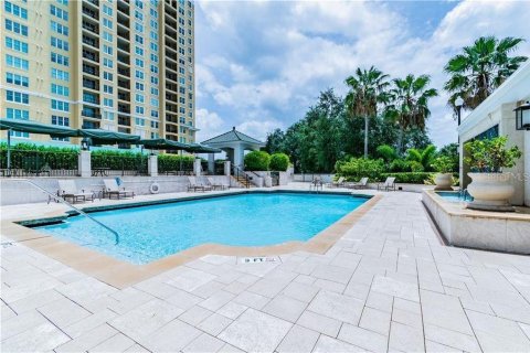 Condo in Tampa, Florida, 2 bedrooms  № 1724876 - photo 5