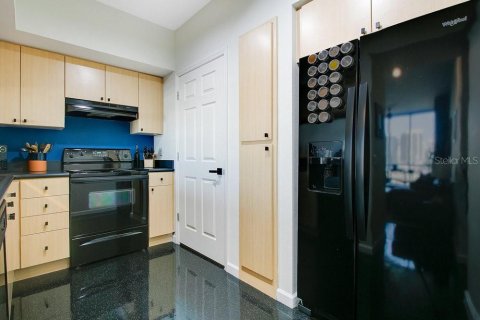 Condo in Orlando, Florida, 1 bedroom  № 1625107 - photo 8