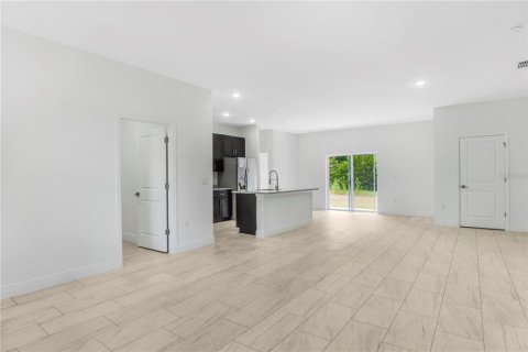 Casa en venta en Citrus Springs, Florida, 4 dormitorios, 169.73 m2 № 1887088 - foto 5