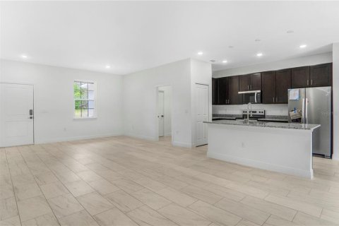 Casa en venta en Citrus Springs, Florida, 4 dormitorios, 169.73 m2 № 1887088 - foto 3