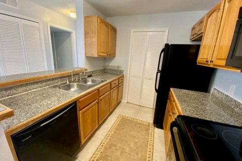 Condo in Orlando, Florida, 2 bedrooms  № 1723530 - photo 5