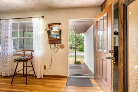 House in Eustis, Florida 3 bedrooms, 208.19 sq.m. № 1679828 - photo 5