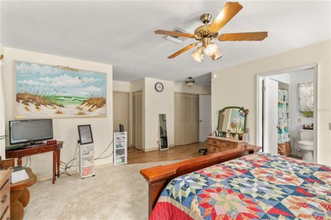 House in Eustis, Florida 3 bedrooms, 208.19 sq.m. № 1679828 - photo 27