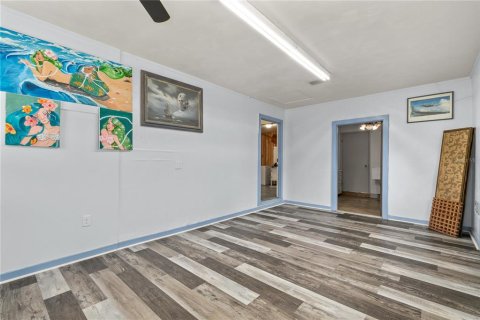 House in Eustis, Florida 3 bedrooms, 208.19 sq.m. № 1679828 - photo 8