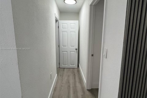 Villa ou maison à vendre à Miami Gardens, Floride: 4 chambres, 113.62 m2 № 1947164 - photo 16