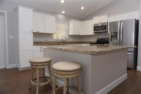 House in Beverly Hills, Florida 3 bedrooms, 148.18 sq.m. № 1540811 - photo 9