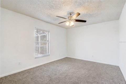 Villa ou maison à vendre à Kissimmee, Floride: 4 chambres, 188.31 m2 № 1804852 - photo 17