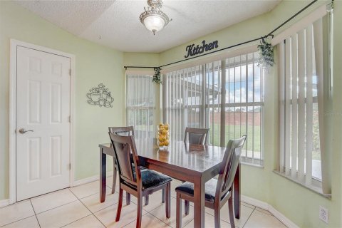 Villa ou maison à vendre à Kissimmee, Floride: 4 chambres, 188.31 m2 № 1804852 - photo 9