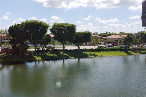 Adosado en alquiler en Miami, Florida, 3 dormitorios, 144.93 m2 № 2008932 - foto 6