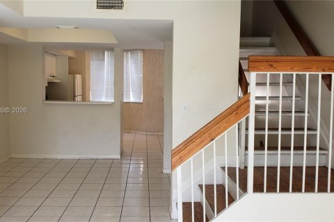 Adosado en alquiler en Miami, Florida, 3 dormitorios, 144.93 m2 № 2008932 - foto 8