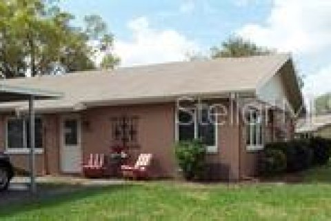 Condo in Sun City Center, Florida, 2 bedrooms  № 1901006 - photo 1