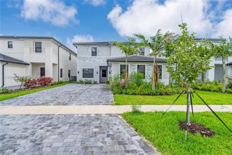 Villa ou maison à Miramar, Floride 5 chambres, 337.51 m2 № 2078807