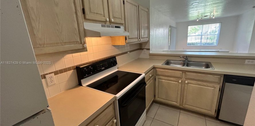 Condominio en Delray Beach, Florida, 2 dormitorios  № 1798838
