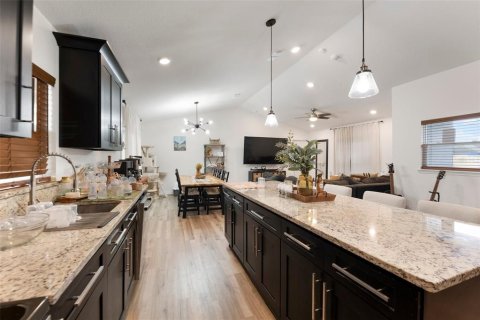 Купить виллу или дом в Плант-Сити, Флорида 5 комнат, 135.64м2, № 1854052 - фото 2