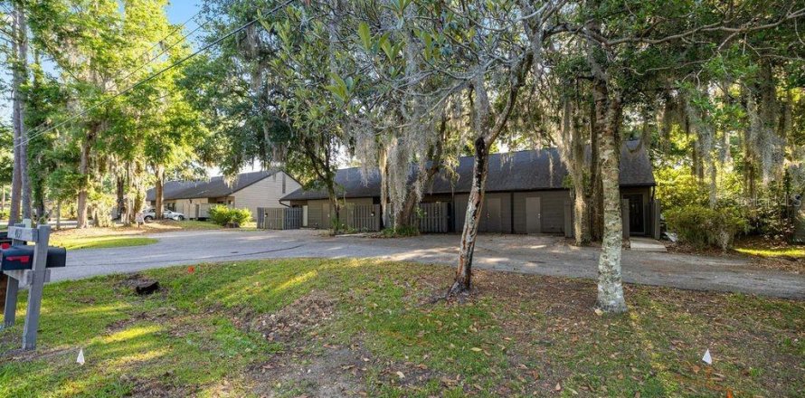 Immobilier commercial à Ocala, Floride 8 chambres, 363.53 m2 № 2097827
