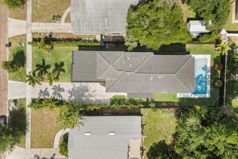 House in Winter Park, Florida 4 bedrooms, 264.12 sq.m. № 1723462 - photo 4