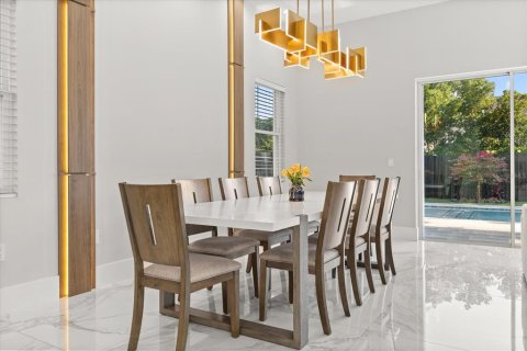 House in Winter Park, Florida 4 bedrooms, 264.12 sq.m. № 1723462 - photo 16