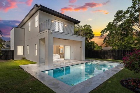 House in Winter Park, Florida 4 bedrooms, 264.12 sq.m. № 1723462 - photo 3