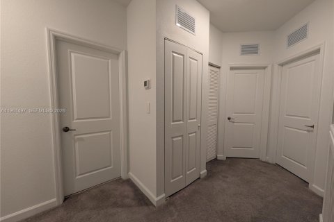 House in Homestead, Florida 3 bedrooms, 149.76 sq.m. № 2030761 - photo 13