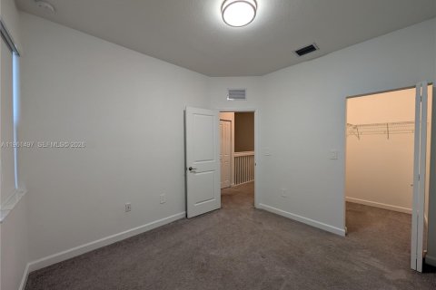 House in Homestead, Florida 3 bedrooms, 149.76 sq.m. № 2030761 - photo 18