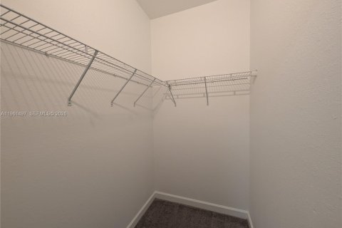 House in Homestead, Florida 3 bedrooms, 149.76 sq.m. № 2030761 - photo 17