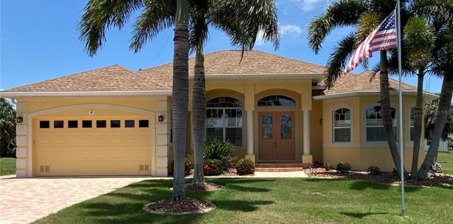 Casa en Rotonda, Florida 3 dormitorios, 214.42 m2 № 2228390