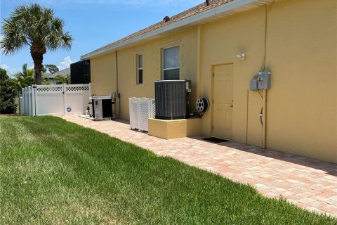 Casa en venta en Rotonda, Florida, 3 dormitorios, 214.42 m2 № 2228390 - foto 25
