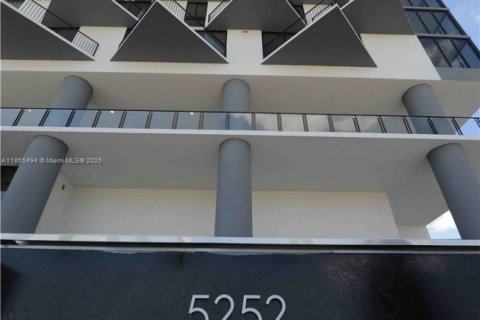 Condominio en alquiler en Doral, Florida, 1 dormitorio, 63.92 m2 № 1892968 - foto 22