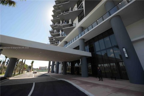 Condominio en alquiler en Doral, Florida, 1 dormitorio, 63.92 m2 № 1892968 - foto 21