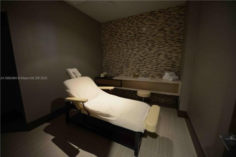 Condominio en alquiler en Doral, Florida, 1 dormitorio, 63.92 m2 № 1892968 - foto 29