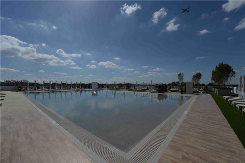 Condominio en alquiler en Doral, Florida, 1 dormitorio, 63.92 m2 № 1892968 - foto 15