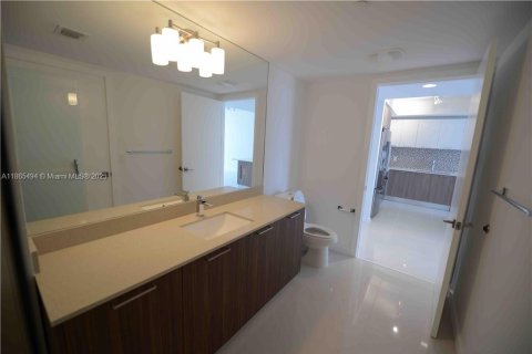 Condominio en alquiler en Doral, Florida, 1 dormitorio, 63.92 m2 № 1892968 - foto 11