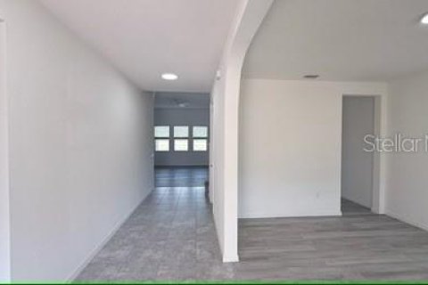 Casa en venta en Kissimmee, Florida, 4 dormitorios, 296.17 m2 № 2103788 - foto 3