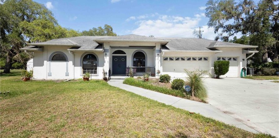 House in Lakeland, Florida 4 bedrooms, 217.02 sq.m. № 2226856