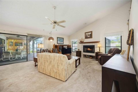 House in Lakeland, Florida 4 bedrooms, 217.02 sq.m. № 2226856 - photo 10