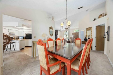 House in Lakeland, Florida 4 bedrooms, 217.02 sq.m. № 2226856 - photo 11