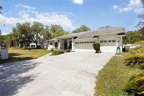 House in Lakeland, Florida 4 bedrooms, 217.02 sq.m. № 2226856 - photo 3