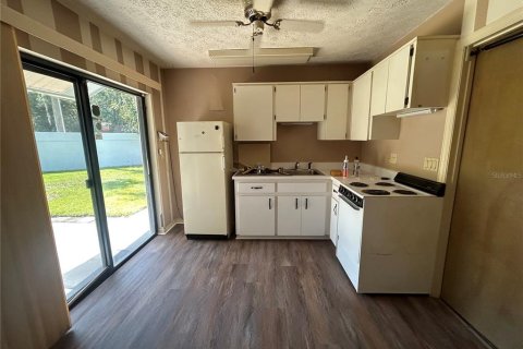 House in Lakeland, Florida 4 bedrooms, 217.02 sq.m. № 2226856 - photo 23
