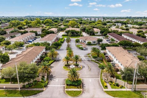 Touwnhouse à vendre à Homestead, Floride: 3 chambres, 155.7 m2 № 2152703 - photo 26